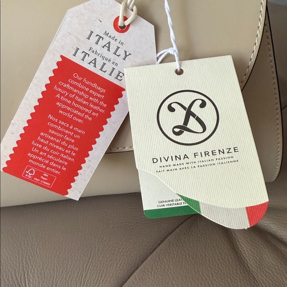 NWT Divina Firenze Chic Beige Leather Satchel with Bamboo Handle. - Picture 8 of 11